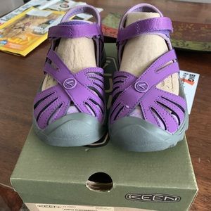NIB Girls Keen sandals